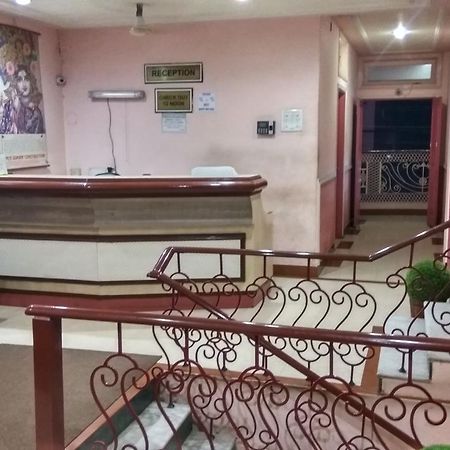Hotel Varsa Dibrugarh Ngoại thất bức ảnh