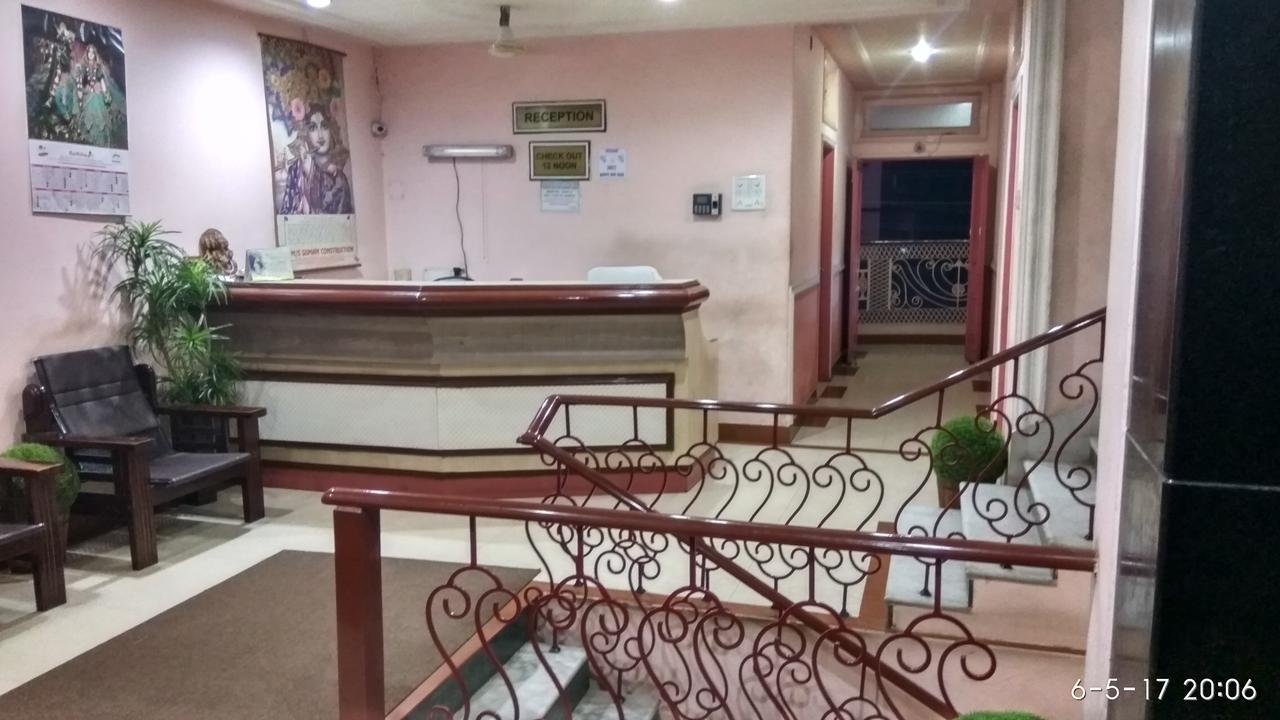 Hotel Varsa Dibrugarh Ngoại thất bức ảnh